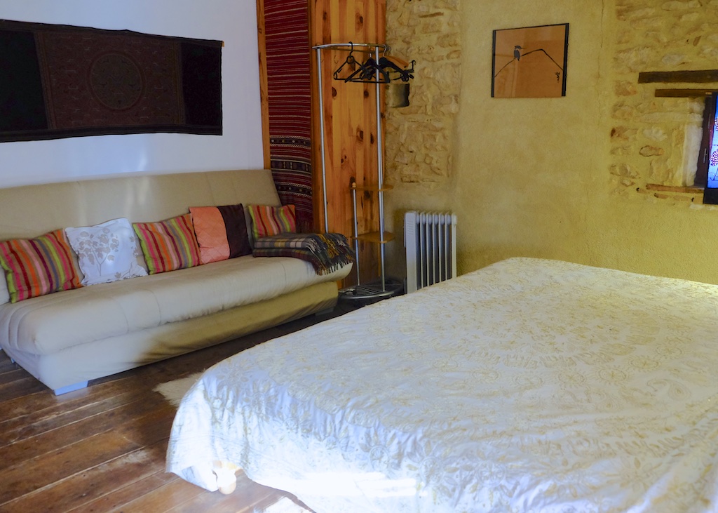 Vegetarian Bed and Breakfast En-Suite, UTLT Cellefrouin, Charente