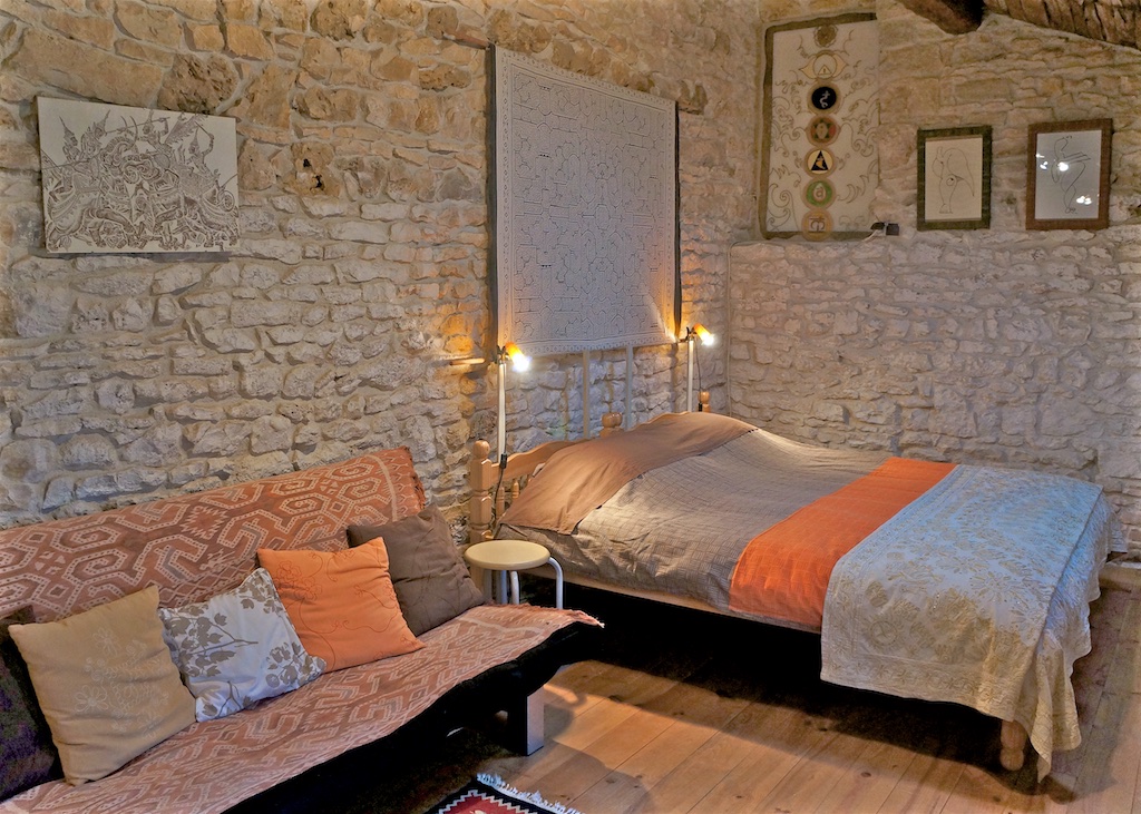 UTLT Vegetarian B&B Studio Gite South West France