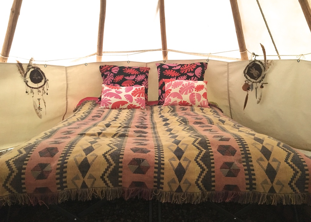 UTLT Teepee Camping, Cellefrouin, Charente