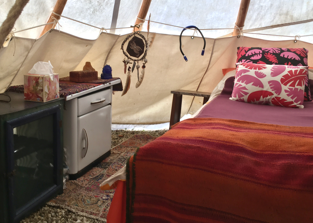 UTLT Tipi Woodland Camping, Cellefrouin, Poitou-Charente