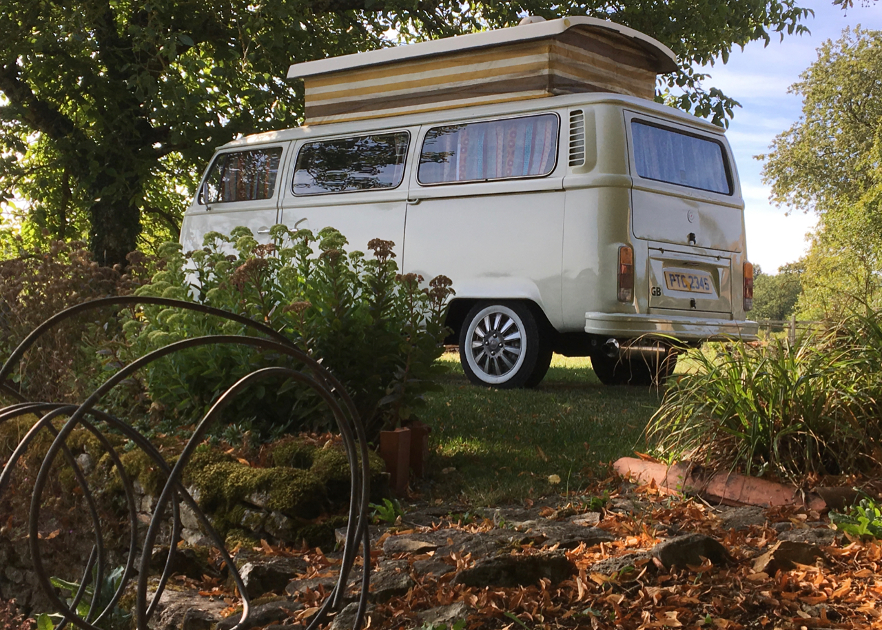 UTLT Vintage VW Camper Van Woodland Camping, Charente