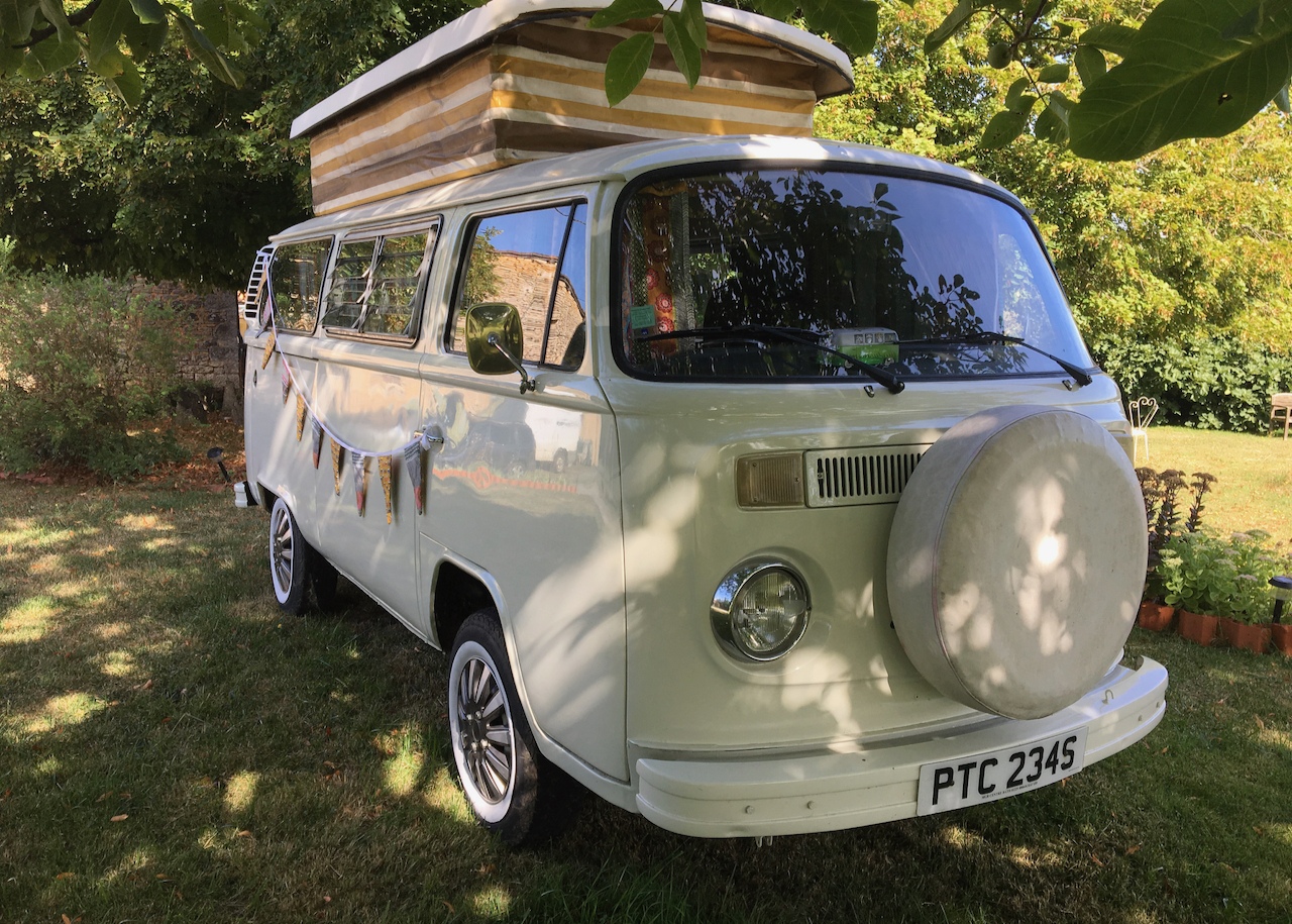 UTLT Glamping in 1977 VW Kombi, South West France