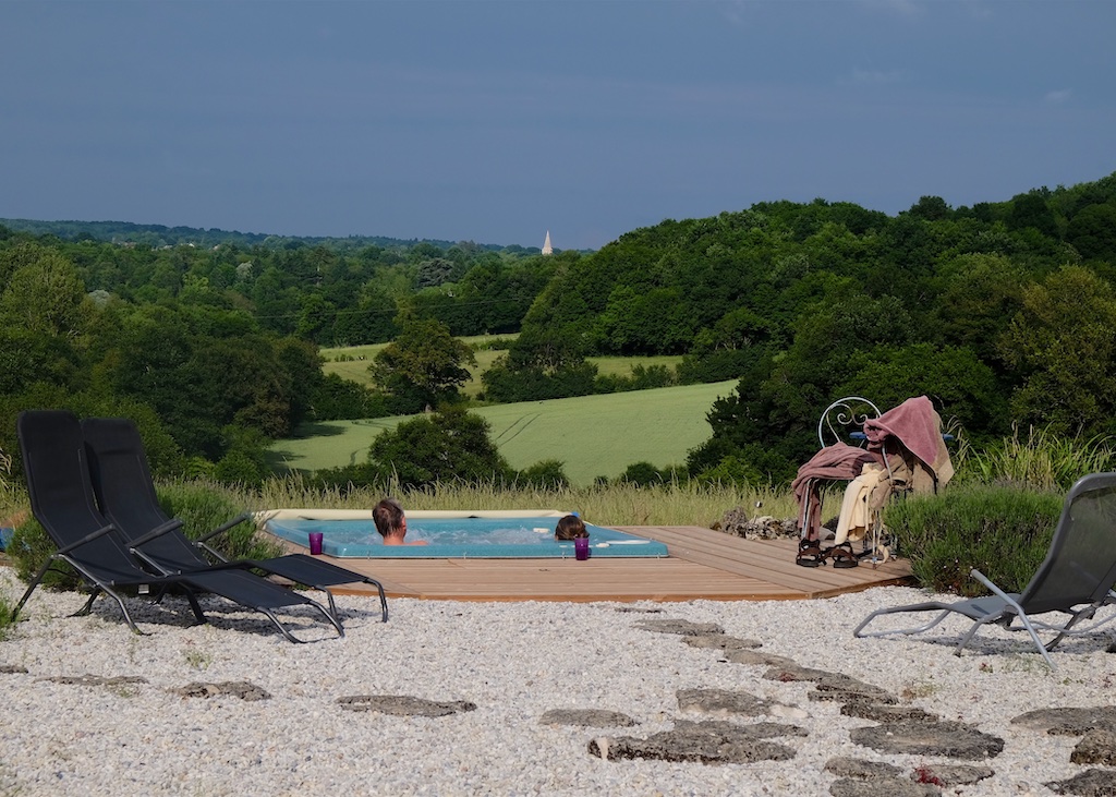 Hot Tub Spa Nights, Cellefrouin, Charente