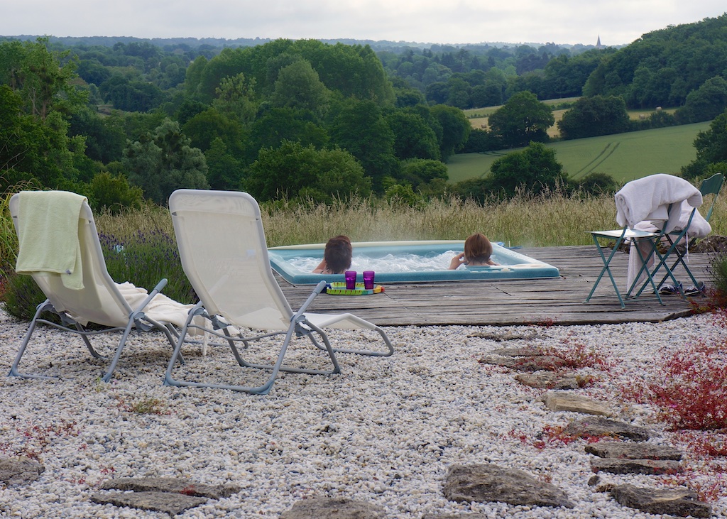 Hot Tub Spa Nights for Couples, Cellefrouin, Charente